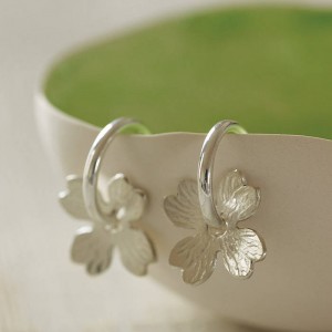 Newlyn Daisies flower hoop earrings