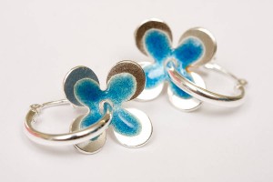 enamel daisies hoop earrings