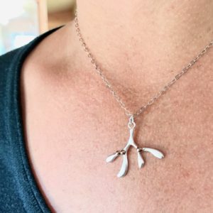 mistletoe necklace