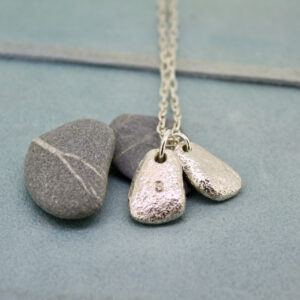 Beach pebble necklace