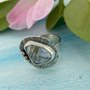 Stunning grey enamel ring with bo